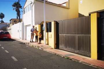 Los Reyes Magos reparten ilusión por los barrios de Telde/TA.